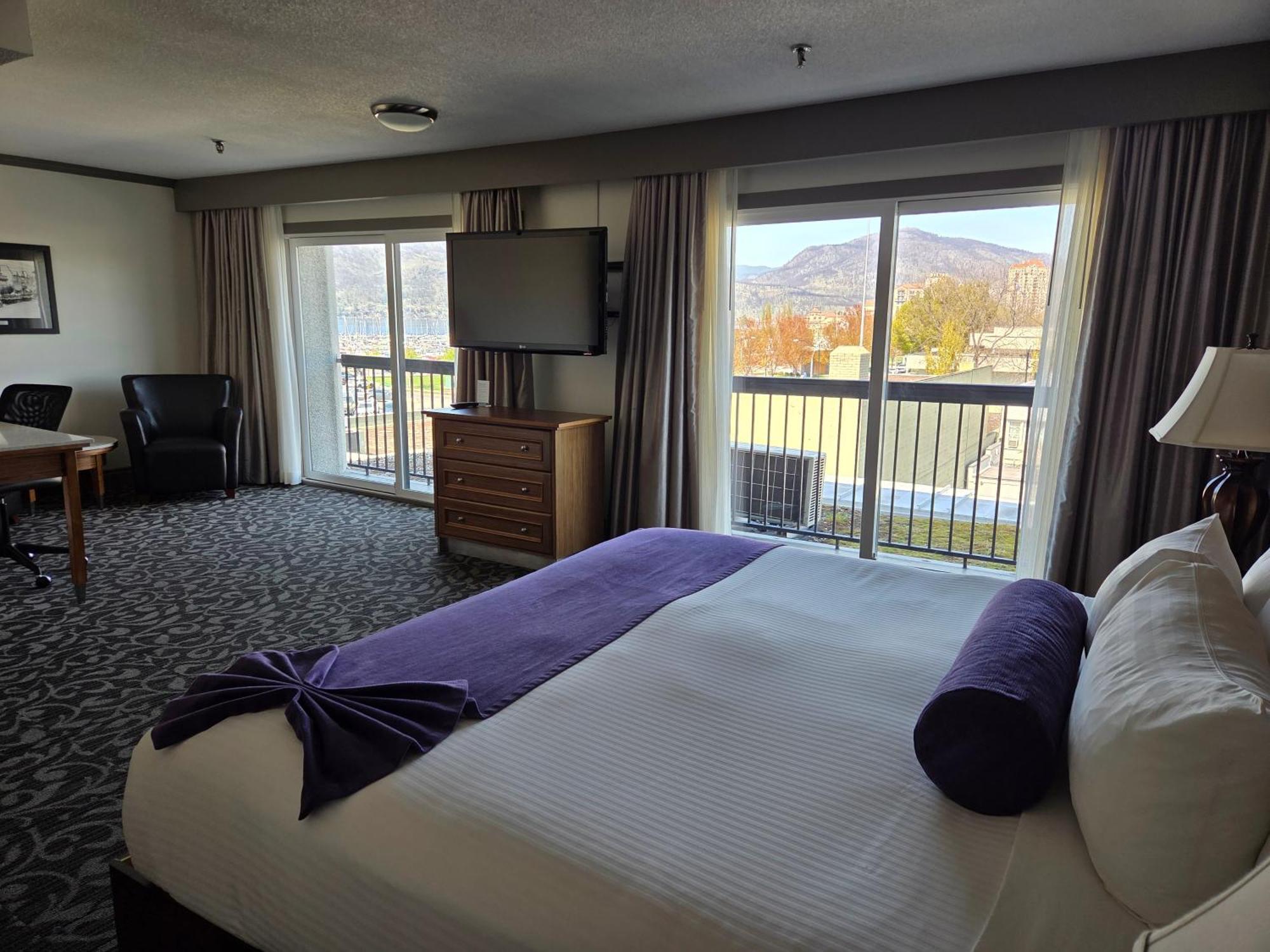 Royal Anne Hotel Kelowna Eksteriør billede